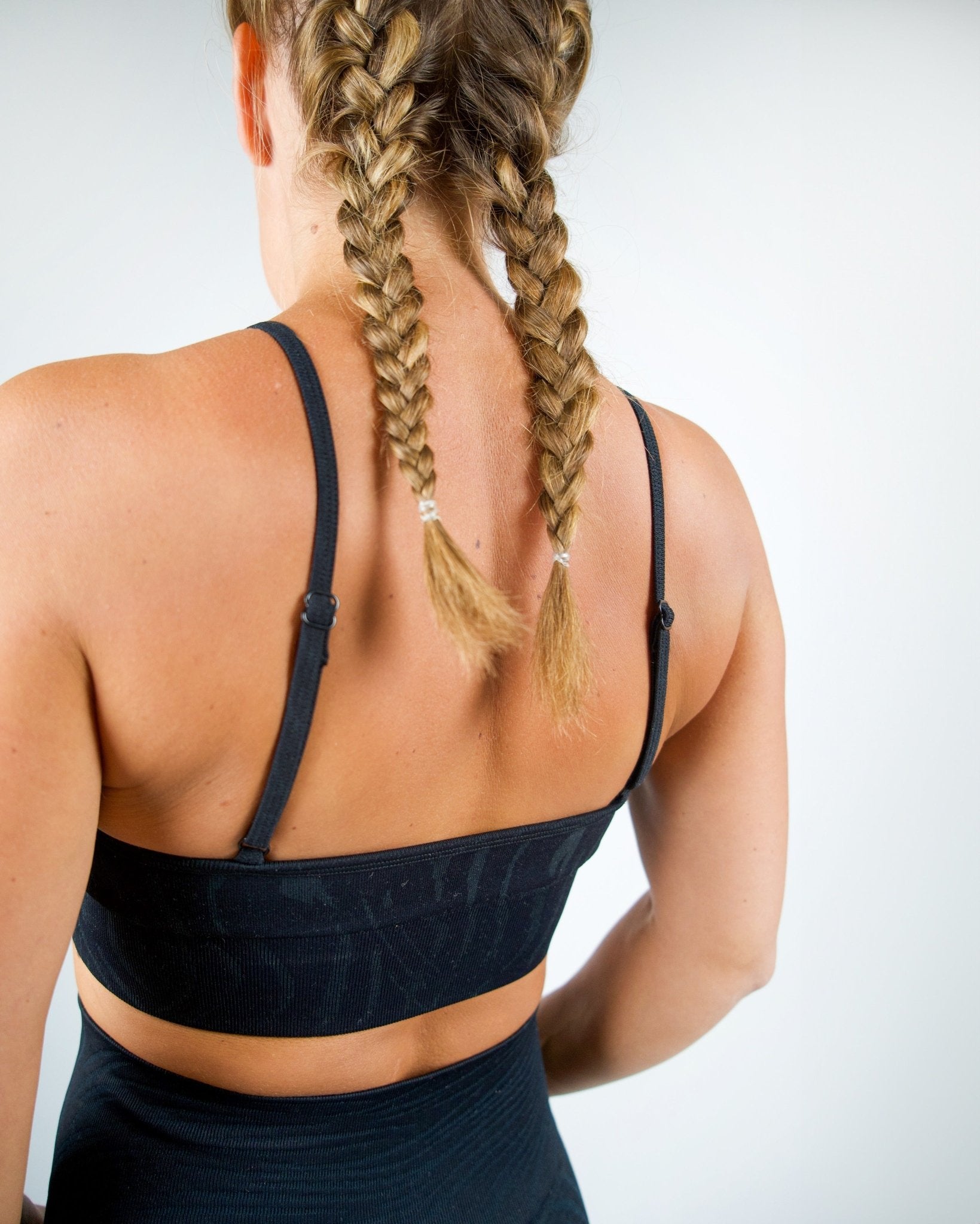 GYMSHAPE Black Tiger Top