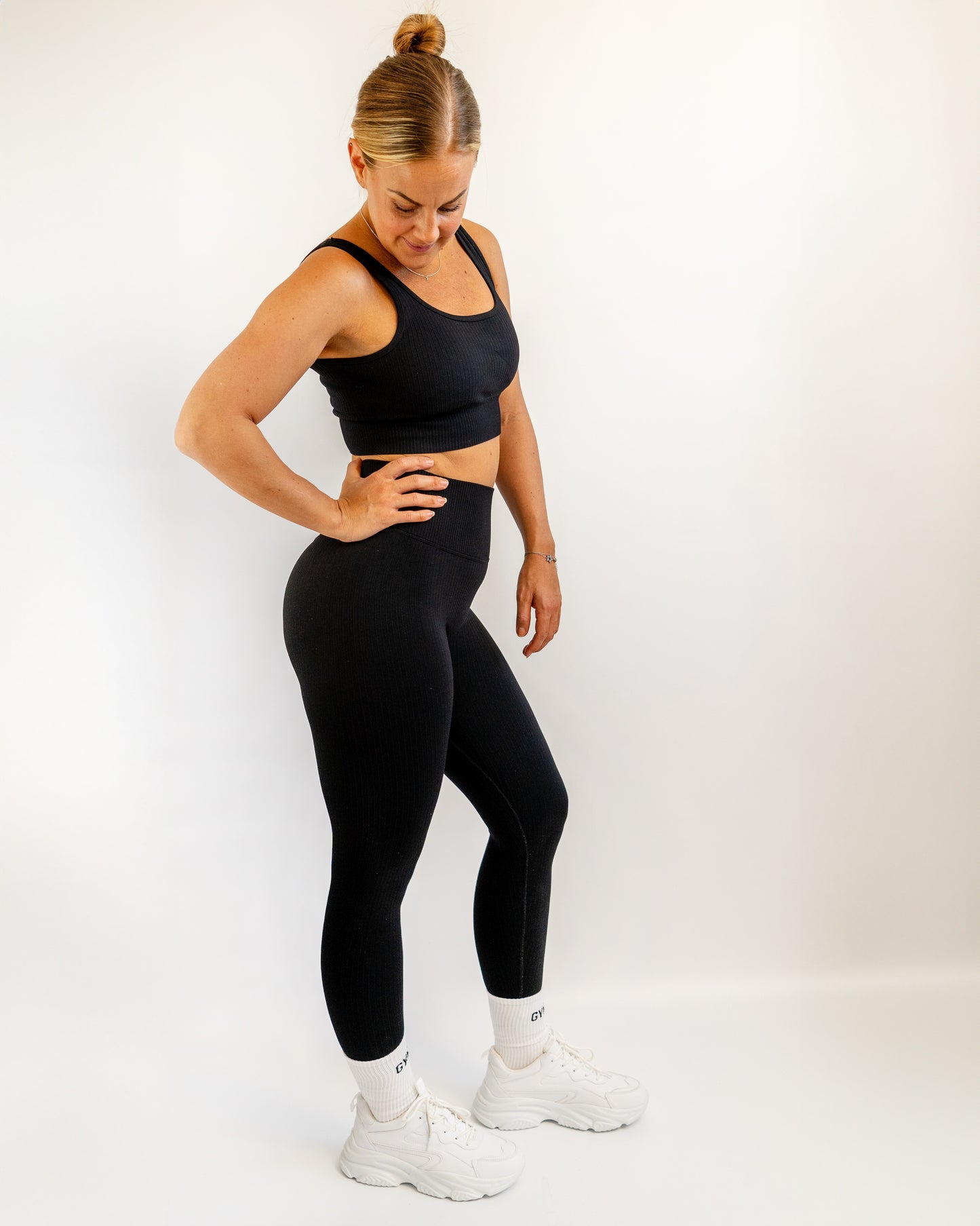 Black Ribbed Seamless Tights