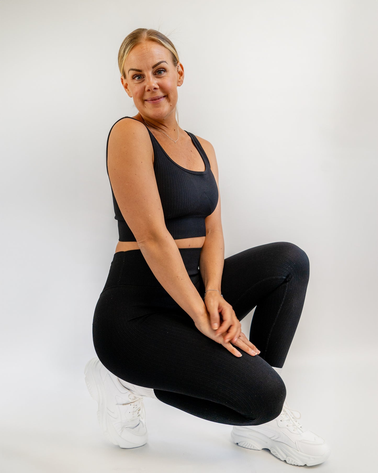 Black Ribbed Seamless Tights