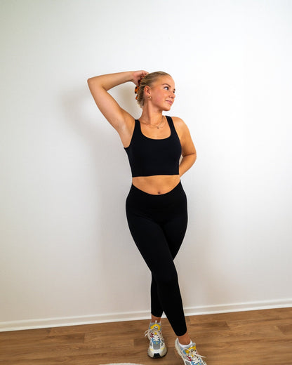 Black Ribbed Seamless Top